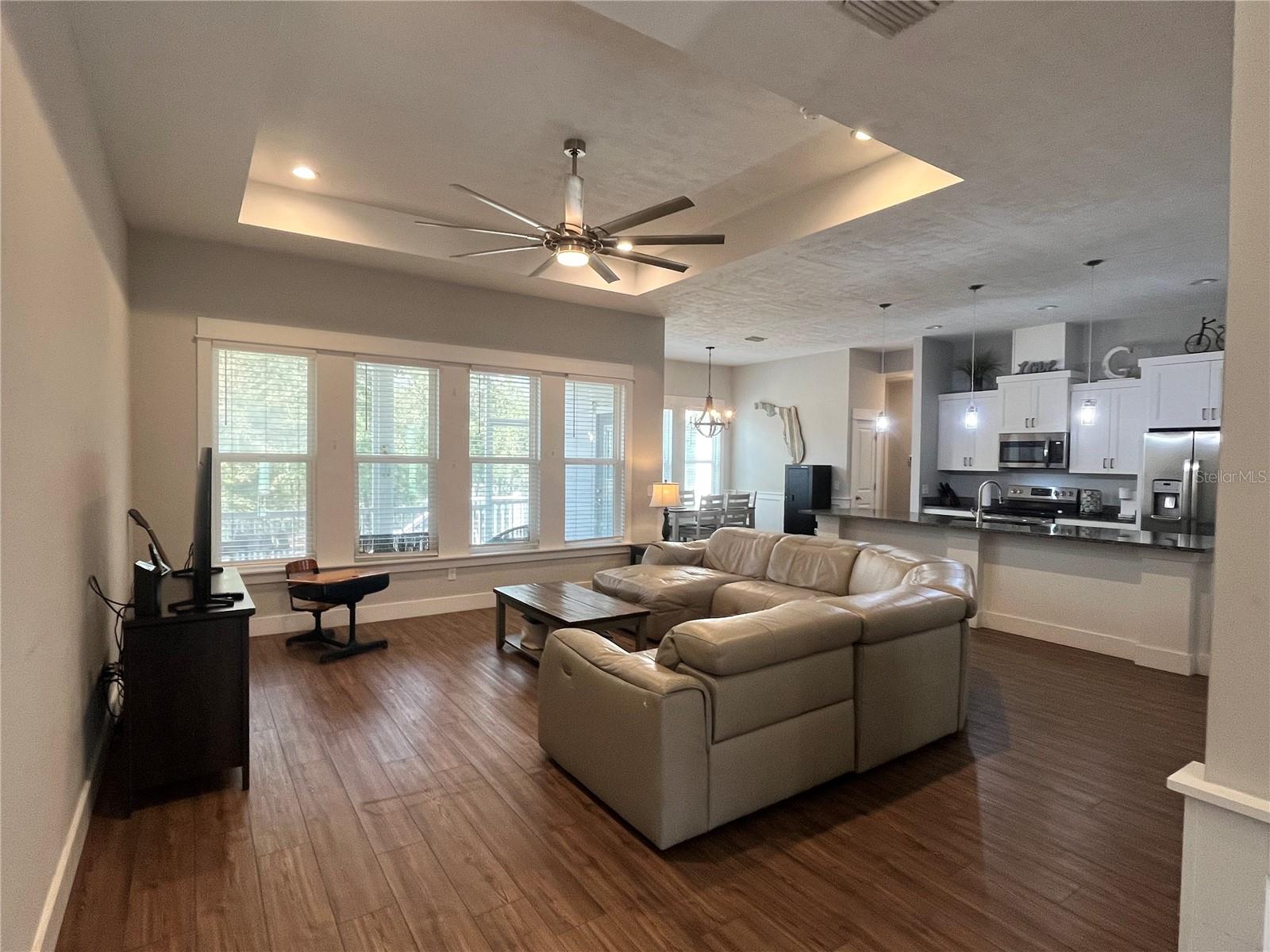 EMERALD COVE - Residential