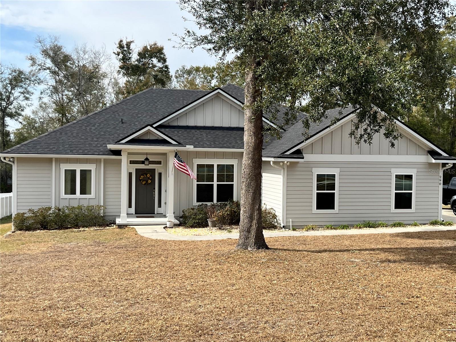 EMERALD COVE - Residential