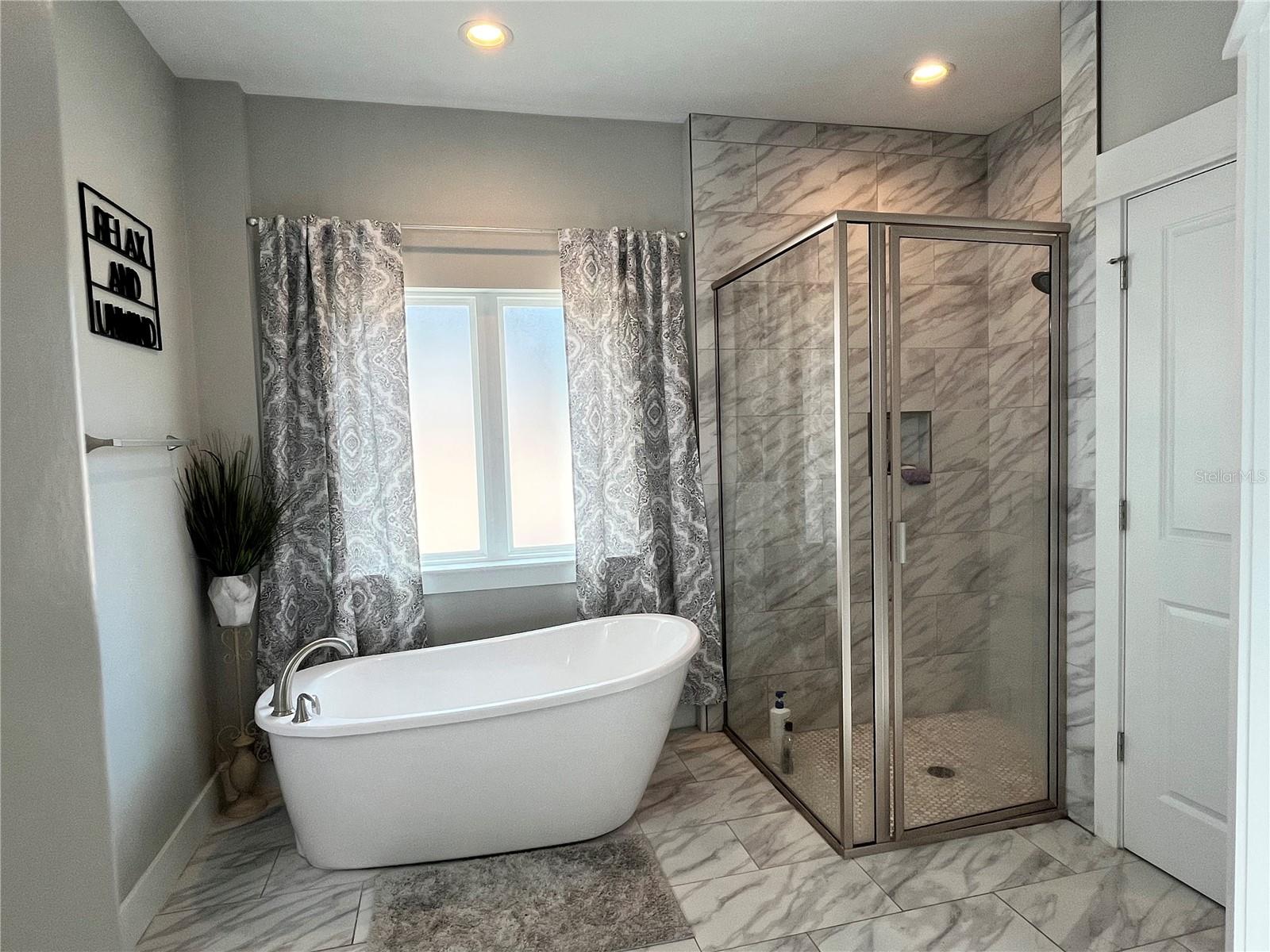 EMERALD COVE - Residential