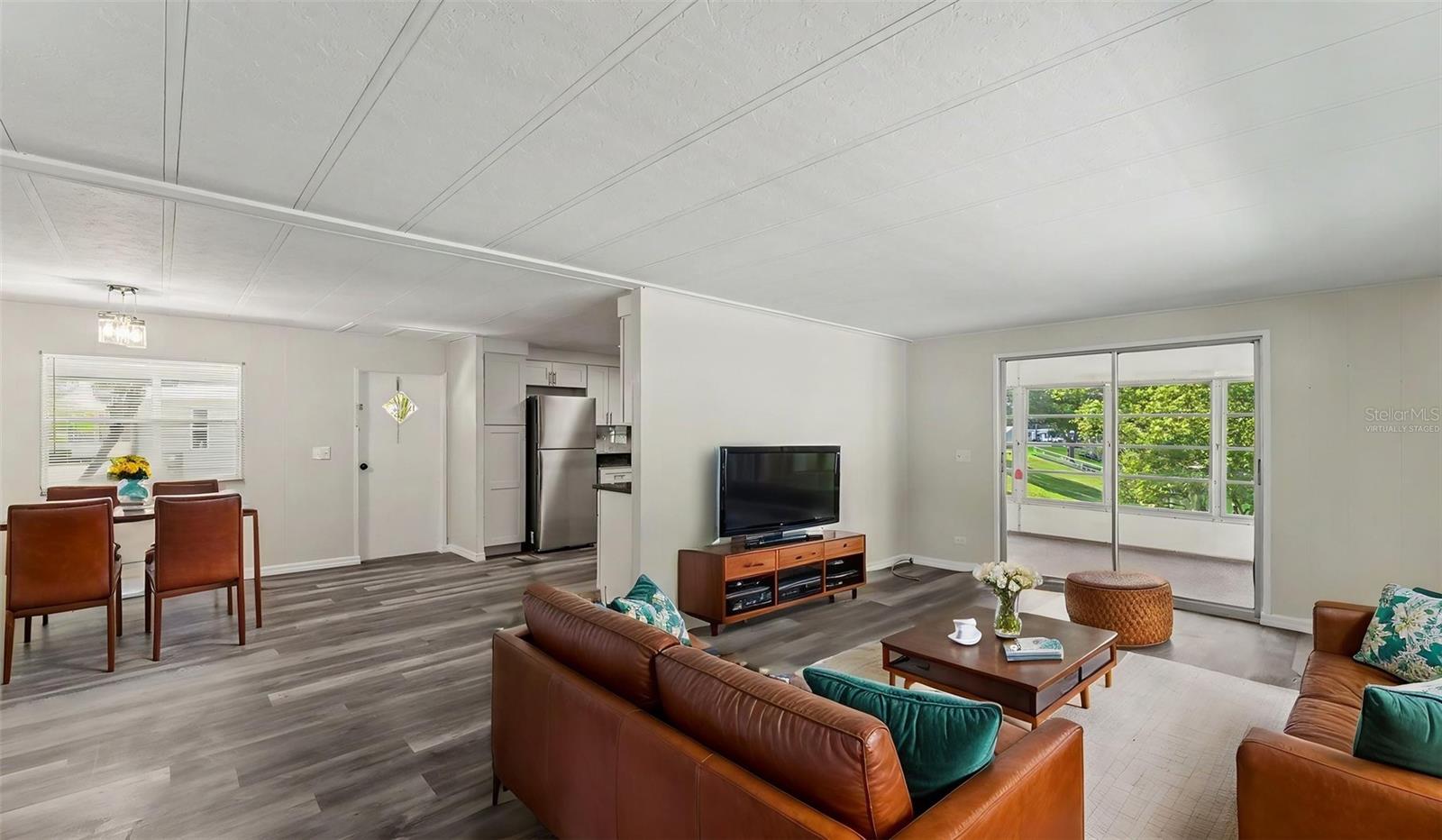 2055 S FLORAL AVENUE 324
