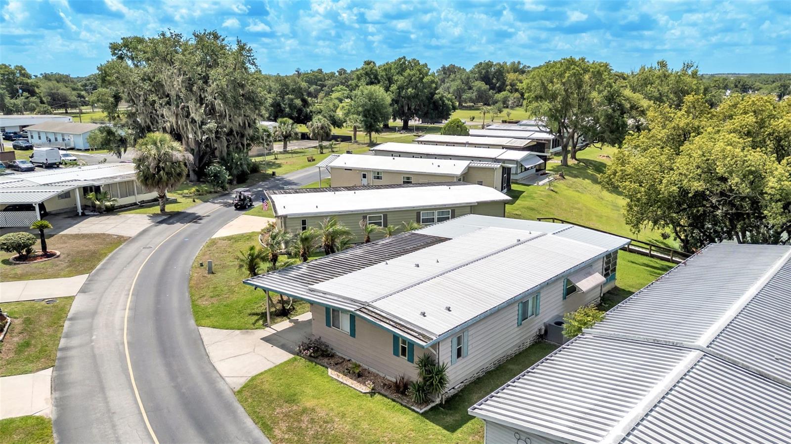 FLORAL LAKES - Residential
