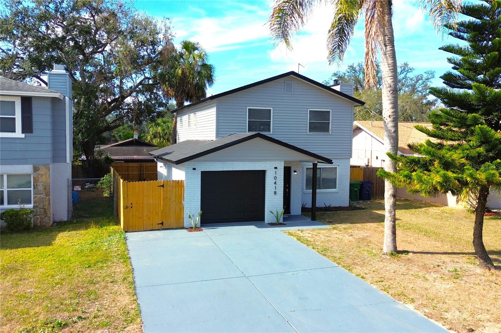 10418 N OKLAWAHA AVENUE