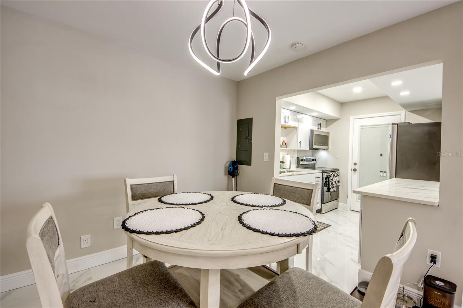 JAMES EVANS HOMESTEAD - Residential