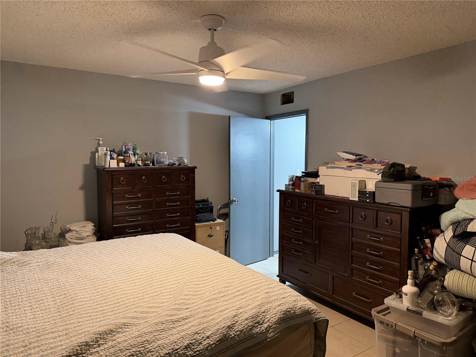781 W LANCASTER ROAD B37