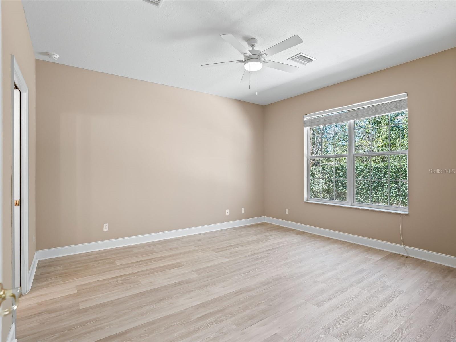 VILLAS/PADDOCK PARK - Residential Lease