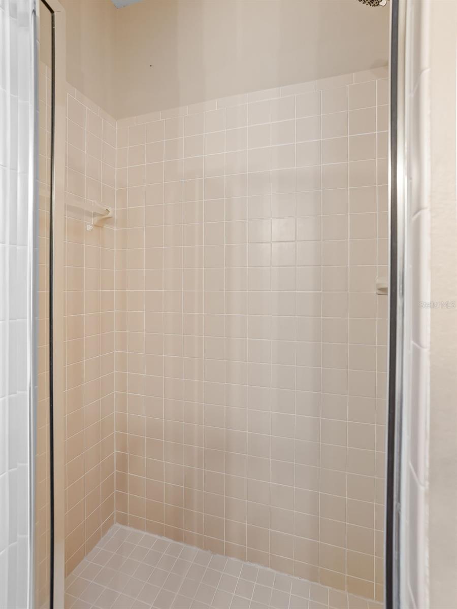 VILLAS/PADDOCK PARK - Residential Lease