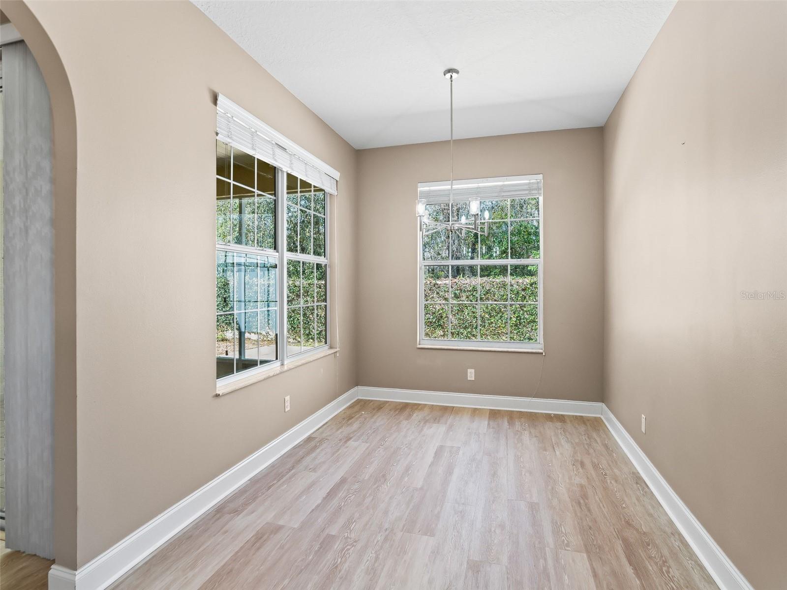 VILLAS/PADDOCK PARK - Residential Lease