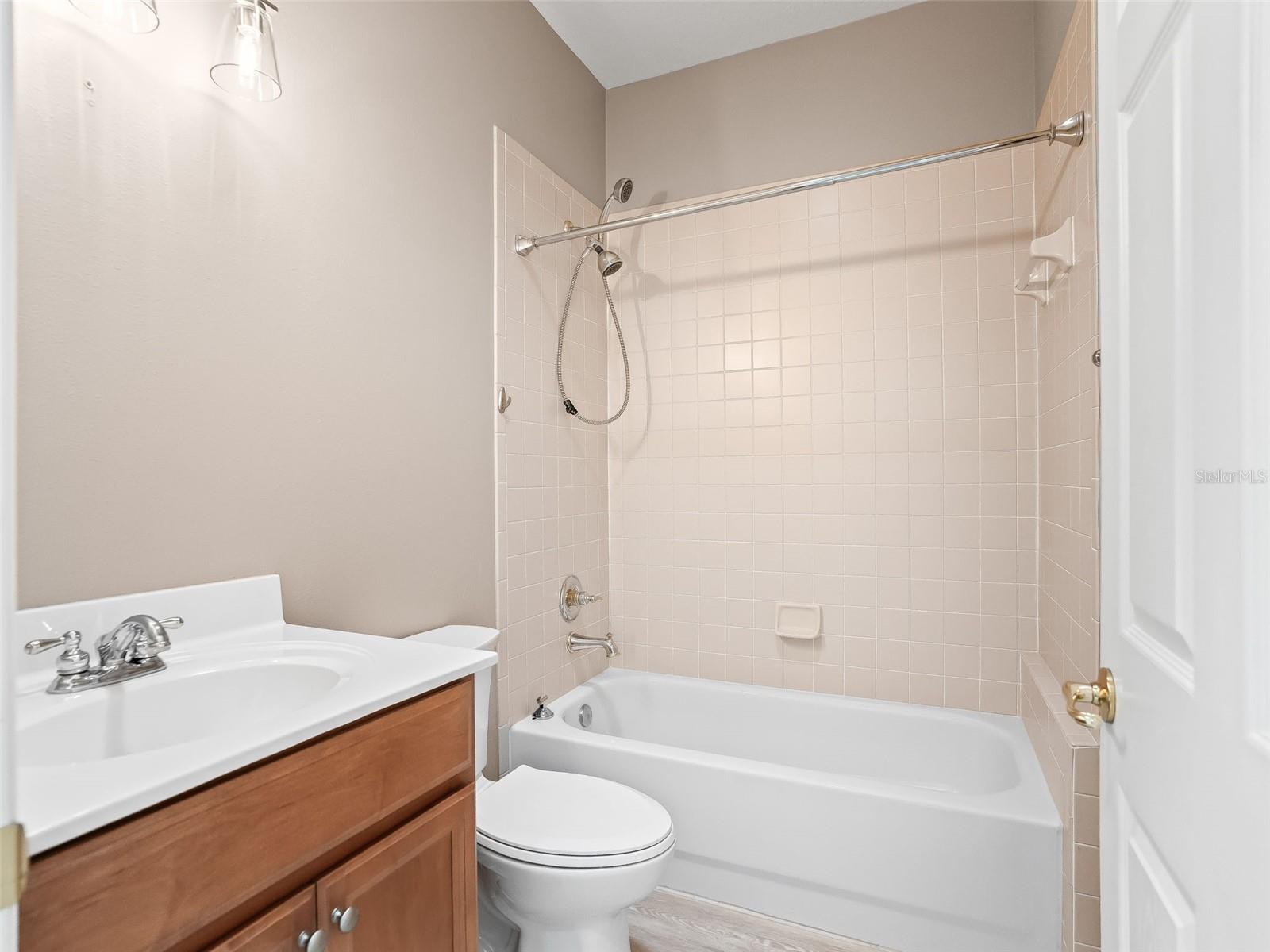 VILLAS/PADDOCK PARK - Residential Lease