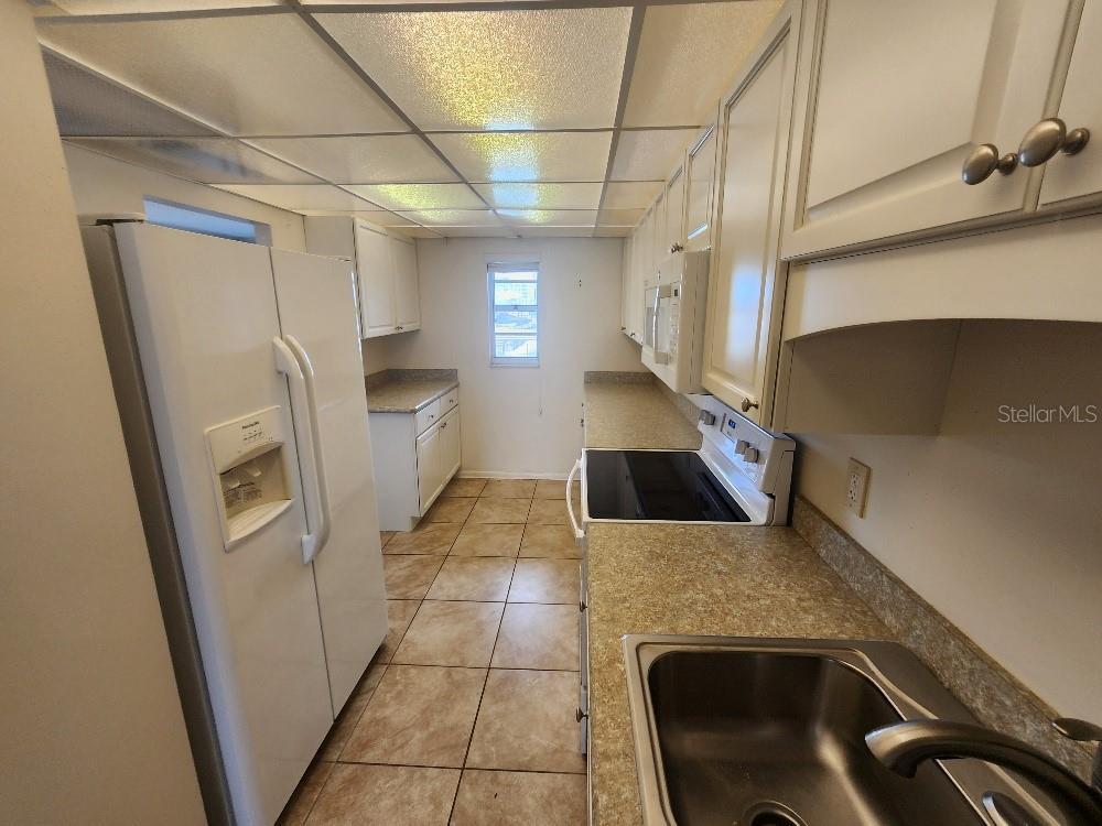 101 N RIVERSIDE DRIVE 2090