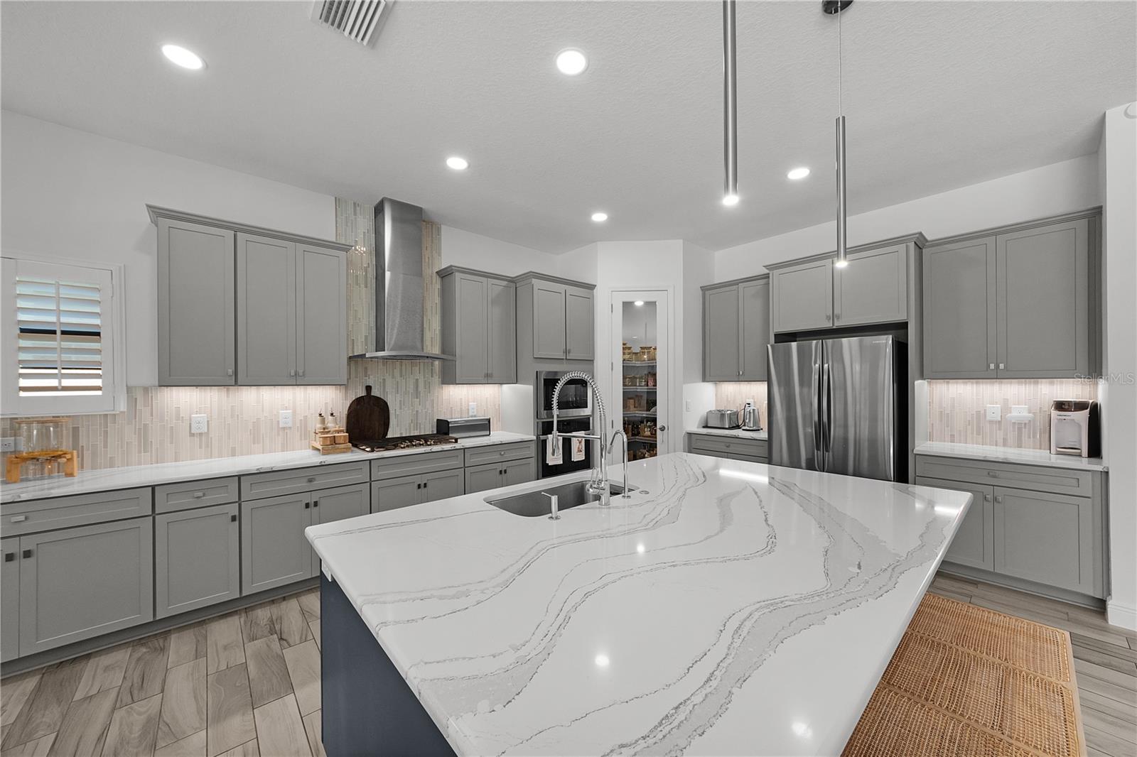 PRISTINE LAKE PRESERVE - Residential