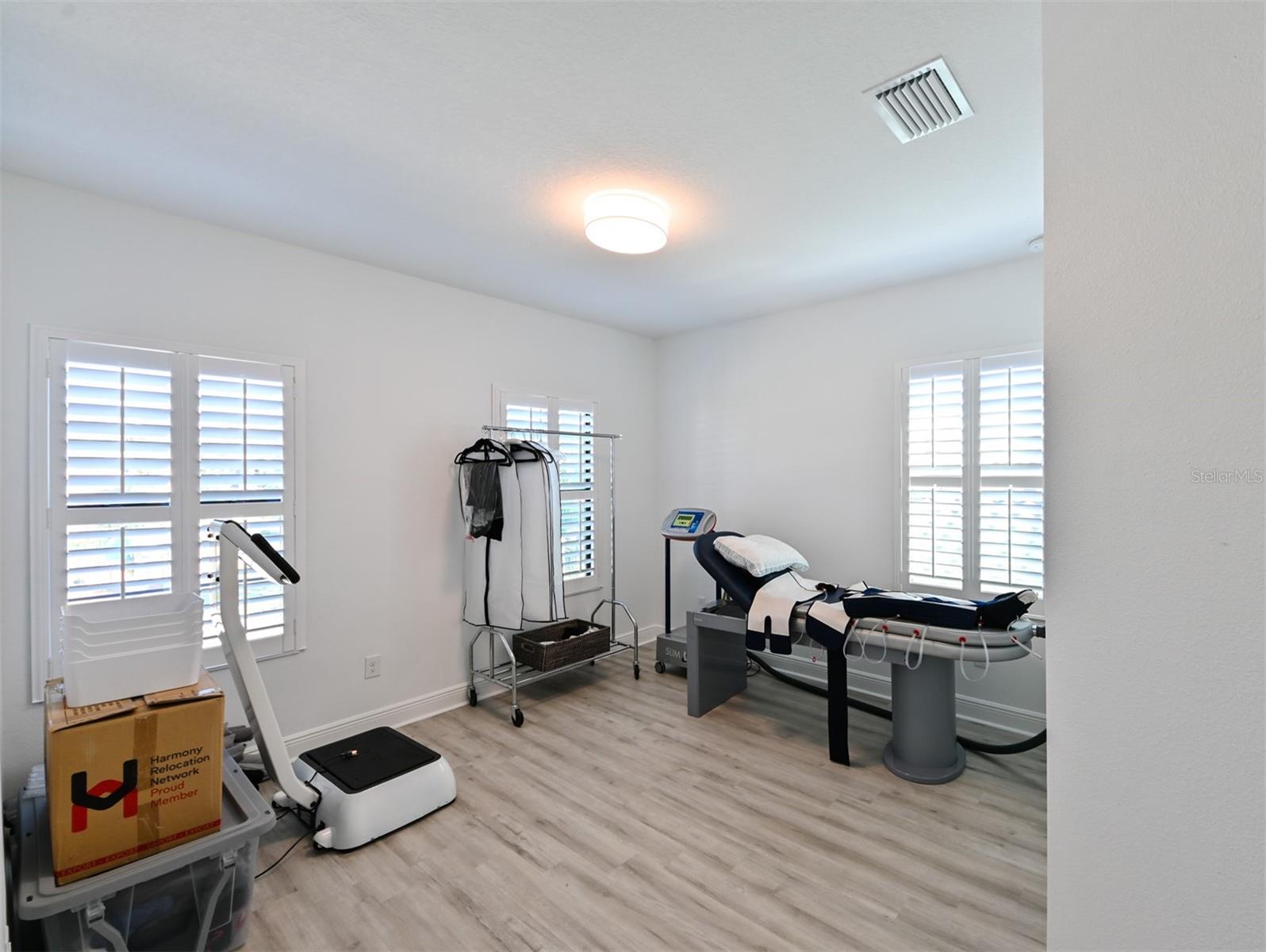 PRISTINE LAKE PRESERVE - Residential