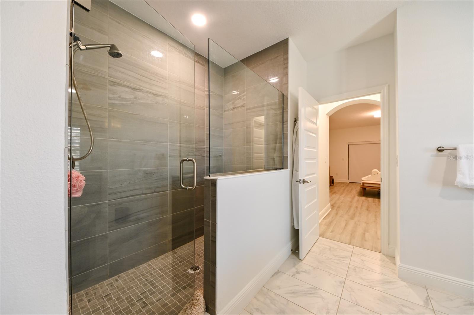 PRISTINE LAKE PRESERVE - Residential