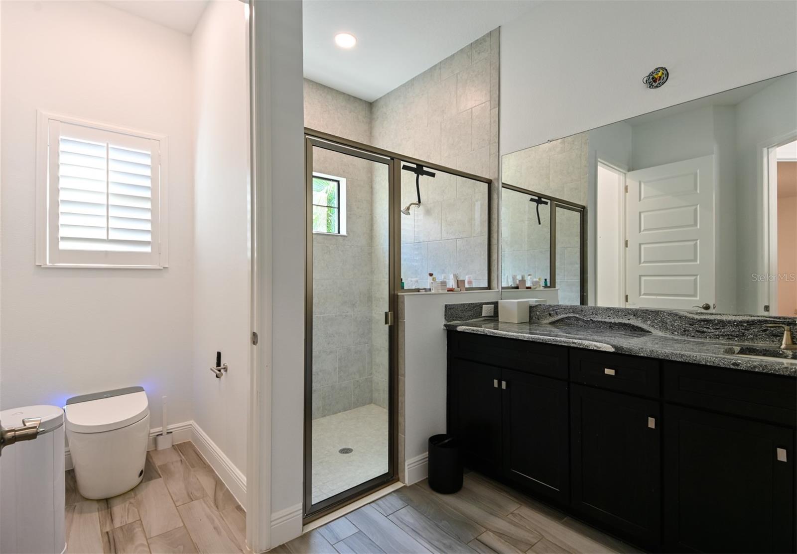 PRISTINE LAKE PRESERVE - Residential