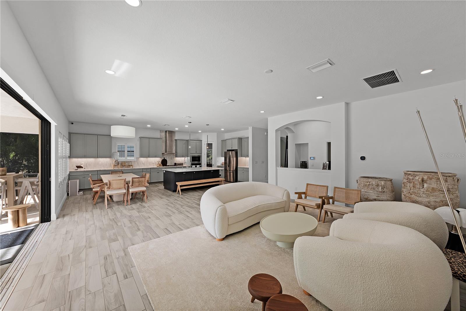 PRISTINE LAKE PRESERVE - Residential