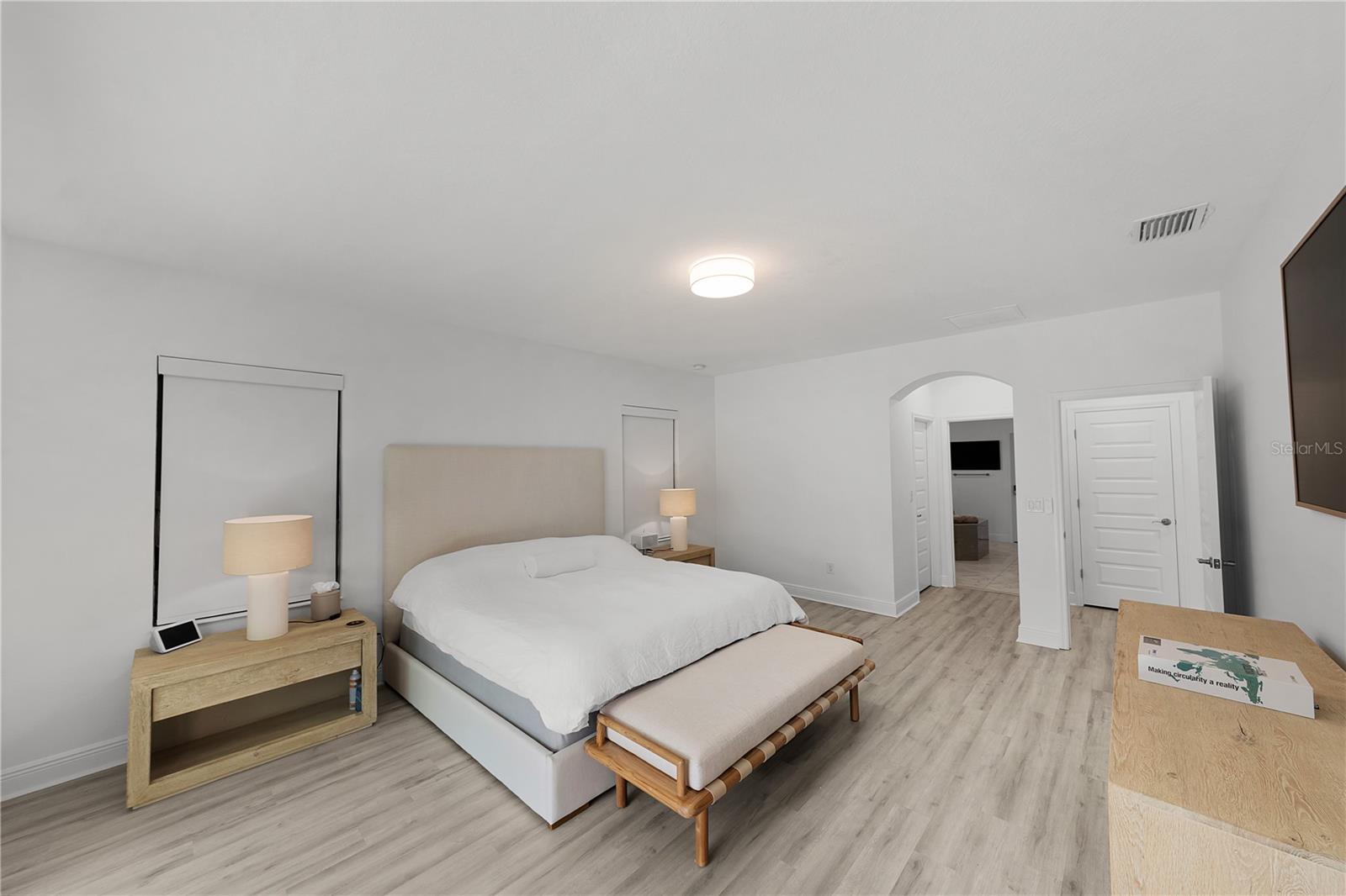 PRISTINE LAKE PRESERVE - Residential