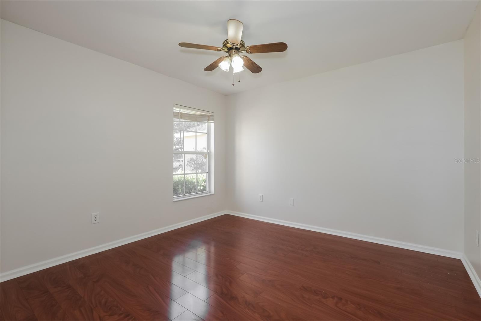 LEXINGTON OAKS - Residential