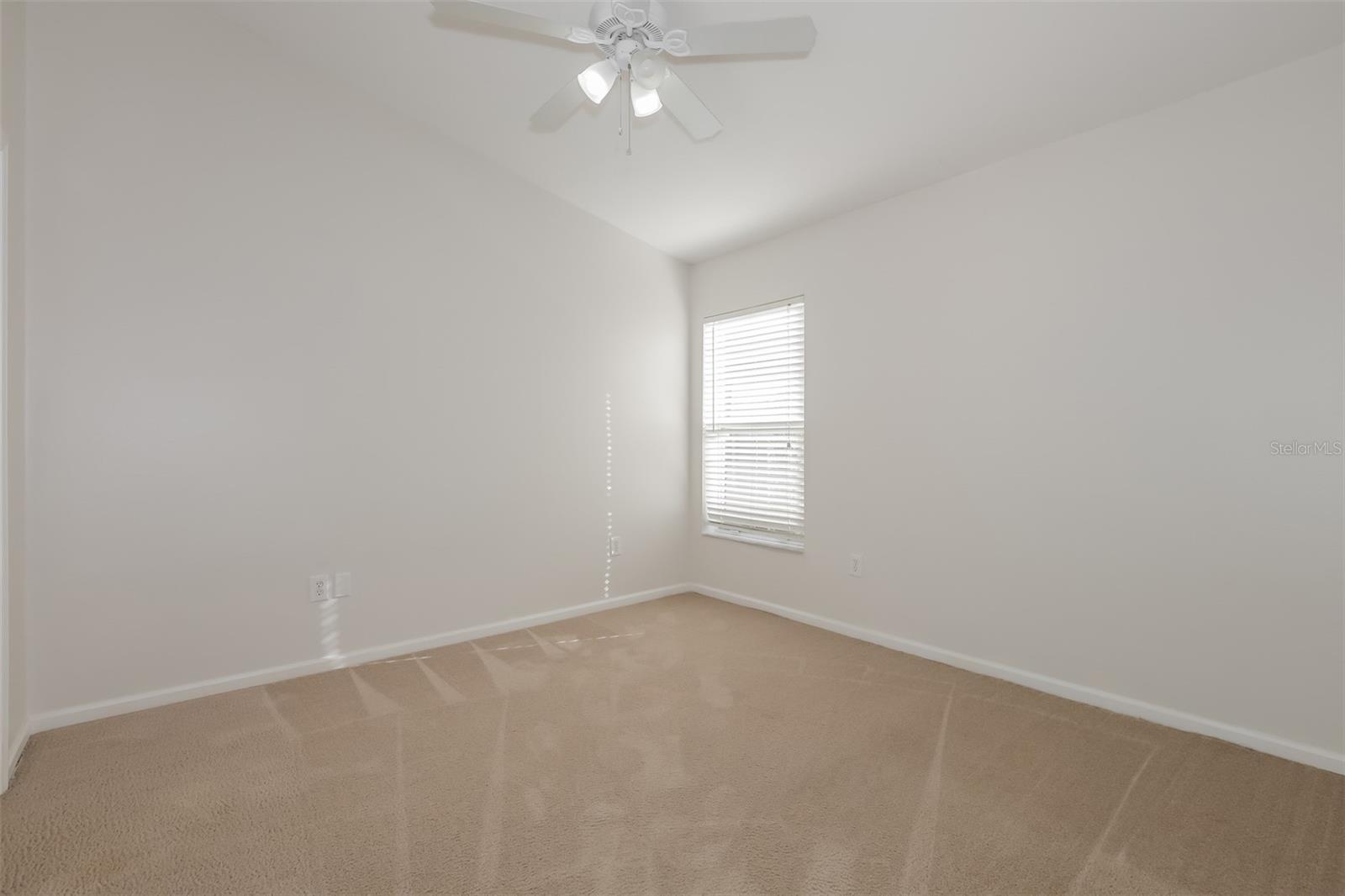 LEXINGTON OAKS - Residential