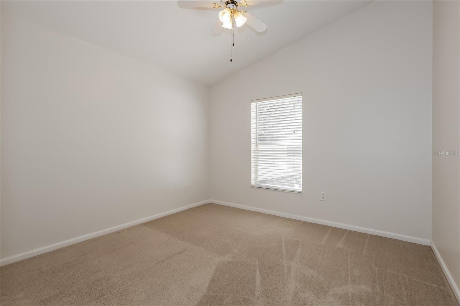 LEXINGTON OAKS - Residential