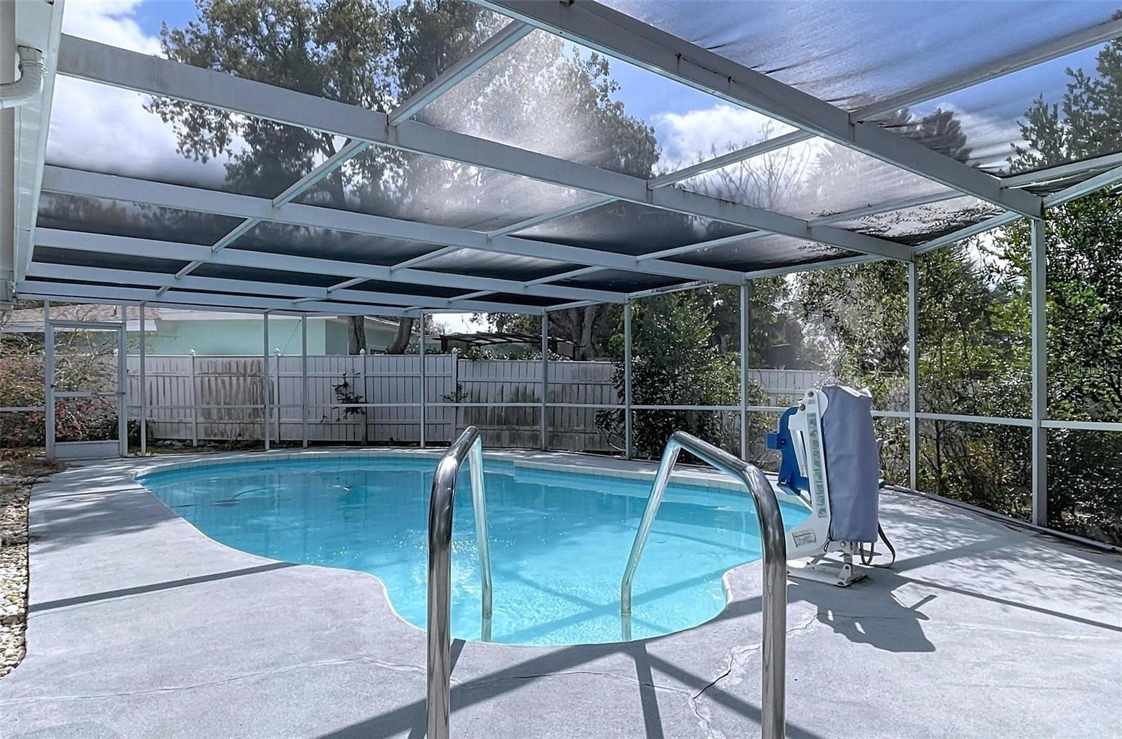 BAY BREEZE ESTATES - Residential