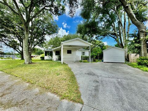 A home in LAKELAND