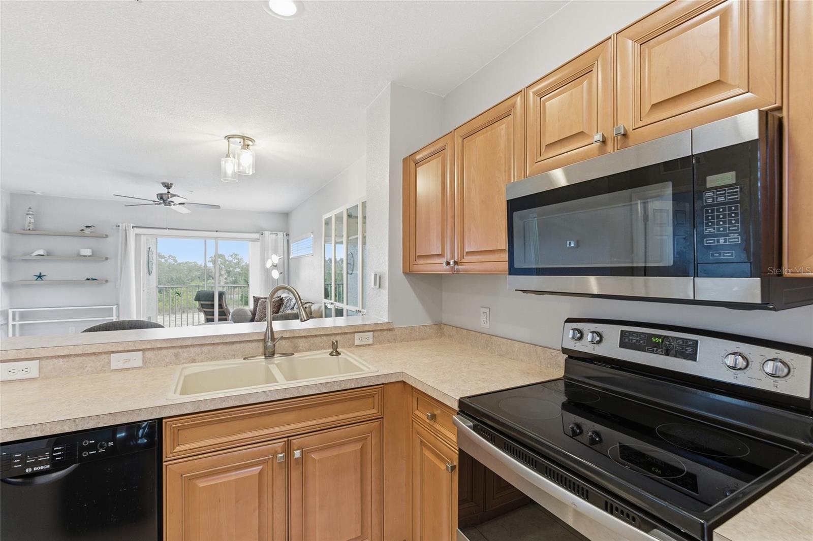 2040 WILLOW HAMMOCK CIRCLE 304