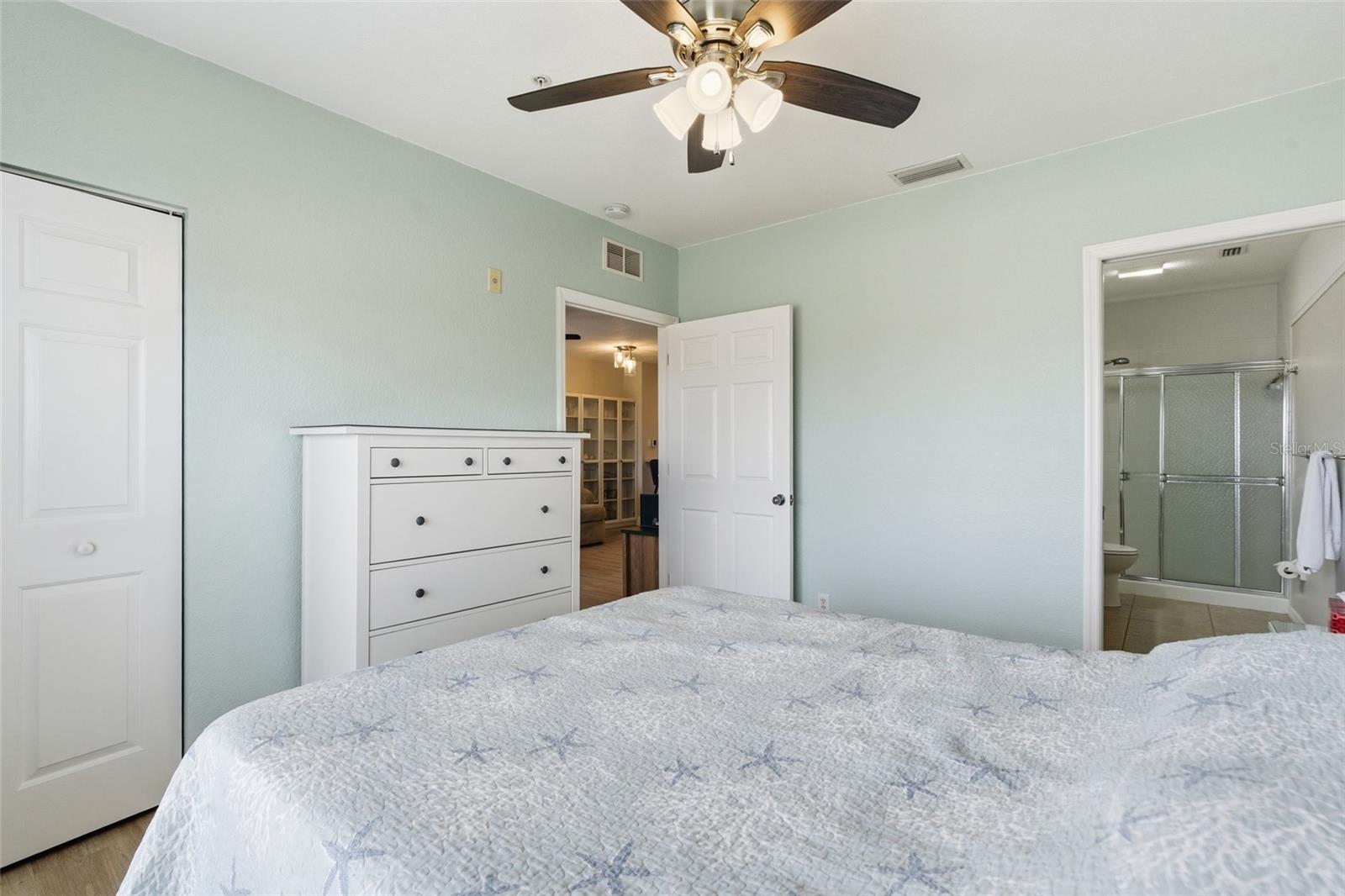 LAKE VIEW CONDO/HERITAGE LAKE PARK - Residential