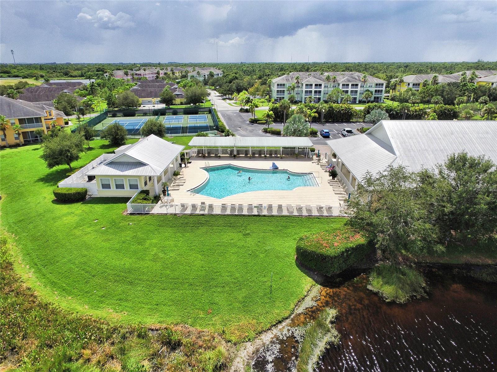 LAKE VIEW CONDO/HERITAGE LAKE PARK - Residential