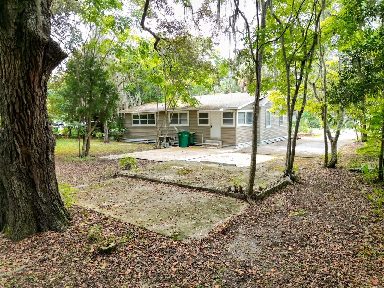 003185 - UNREC TRACTS IN 16-19S-20E - Residential