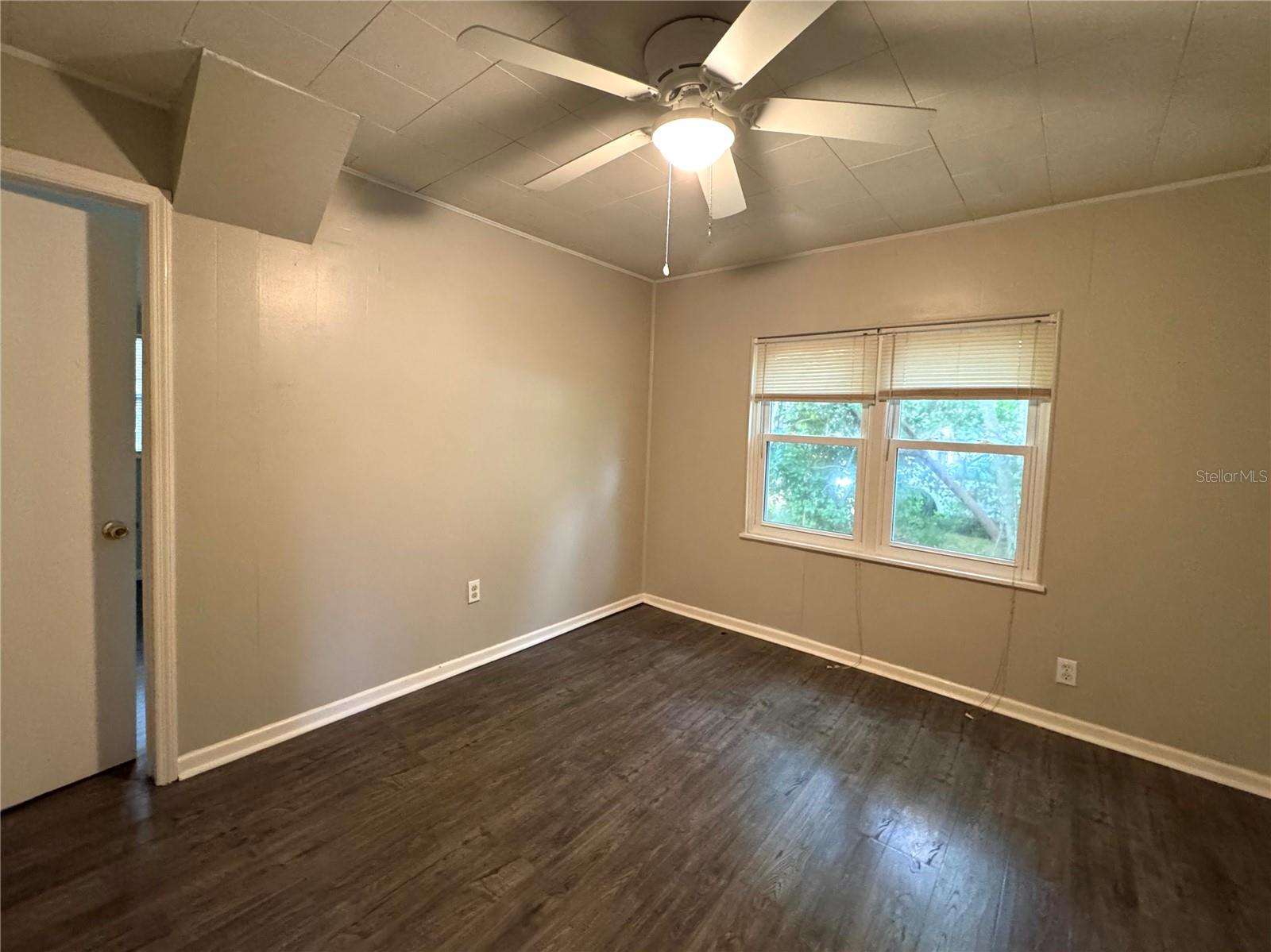 003185 - UNREC TRACTS IN 16-19S-20E - Residential