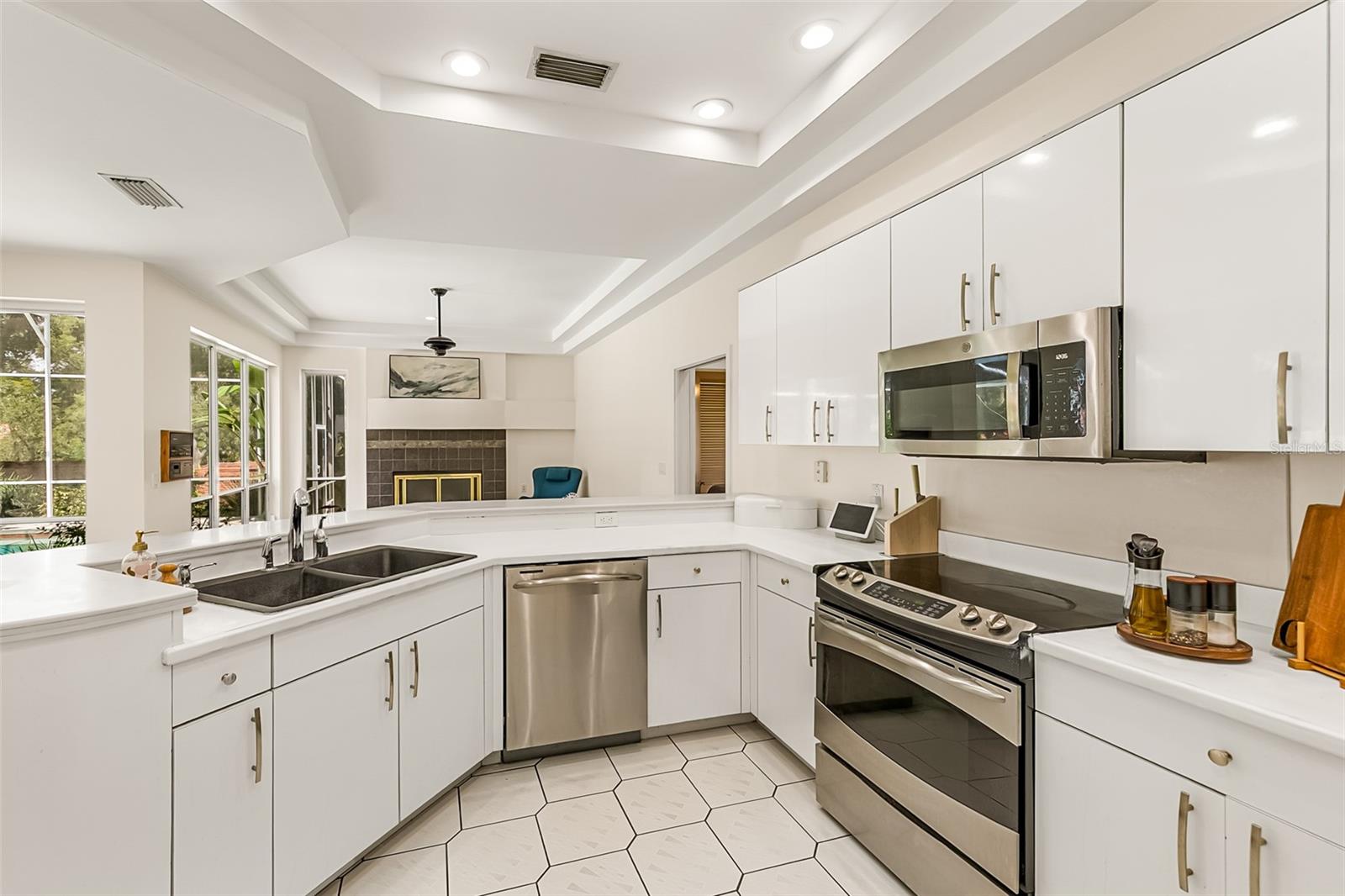 REGENCY GREEN - Residential