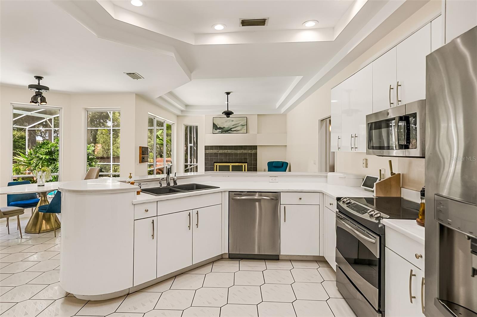 REGENCY GREEN - Residential