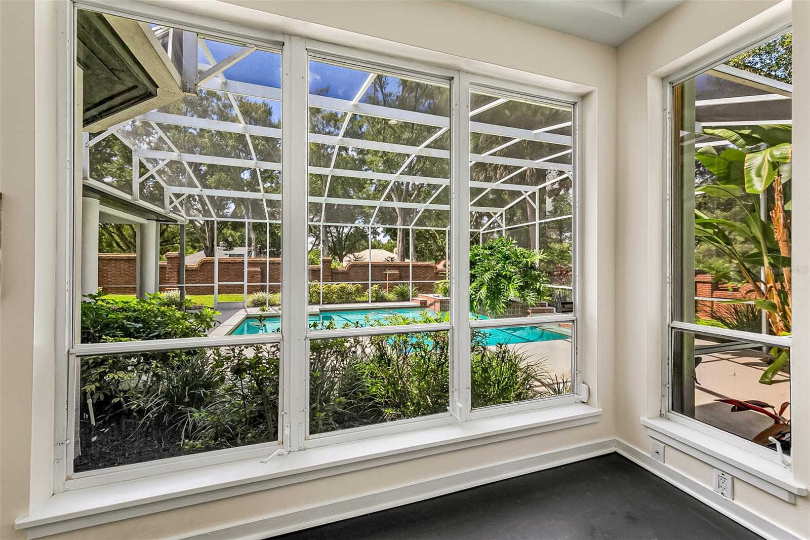 REGENCY GREEN - Residential