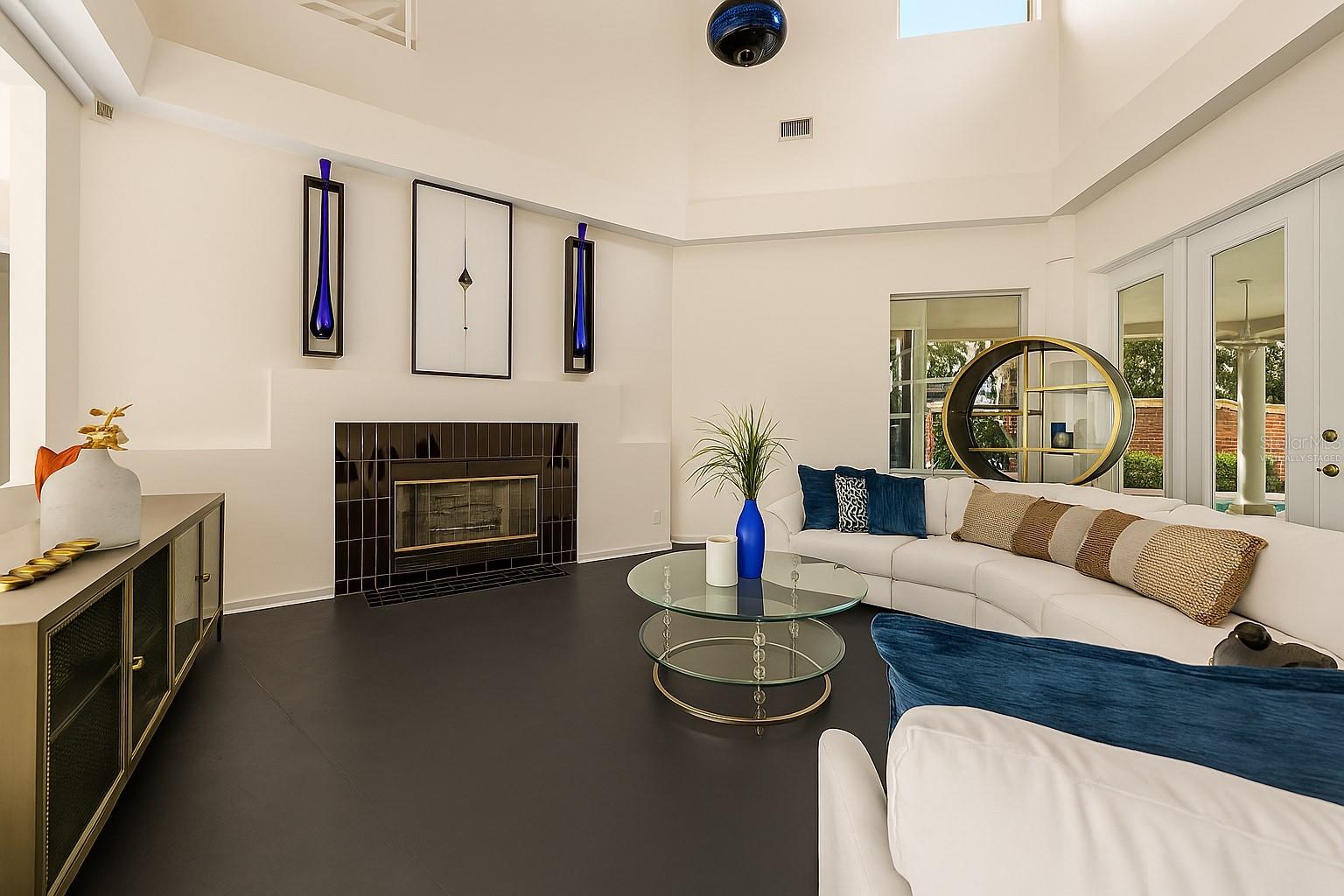 REGENCY GREEN - Residential