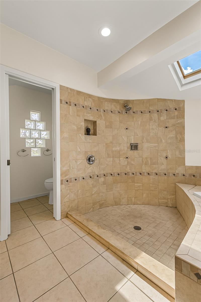 REGENCY GREEN - Residential