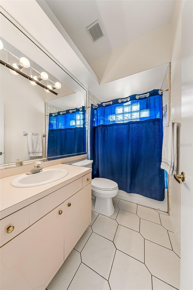REGENCY GREEN - Residential