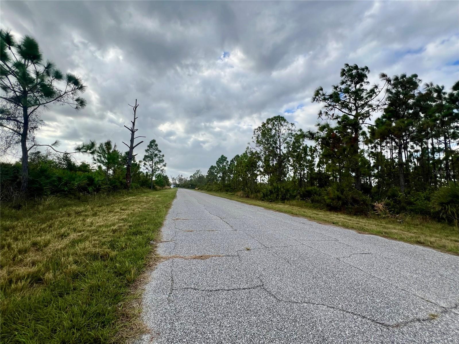 PORT CHARLOTTE SEC 060 - Land