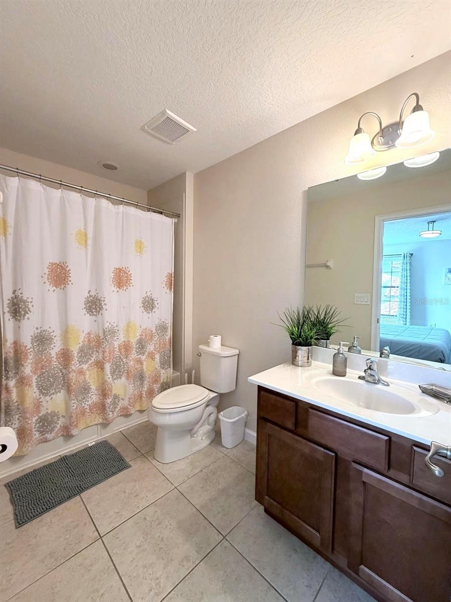 VERANDA PALMS PH 2A - Residential Lease