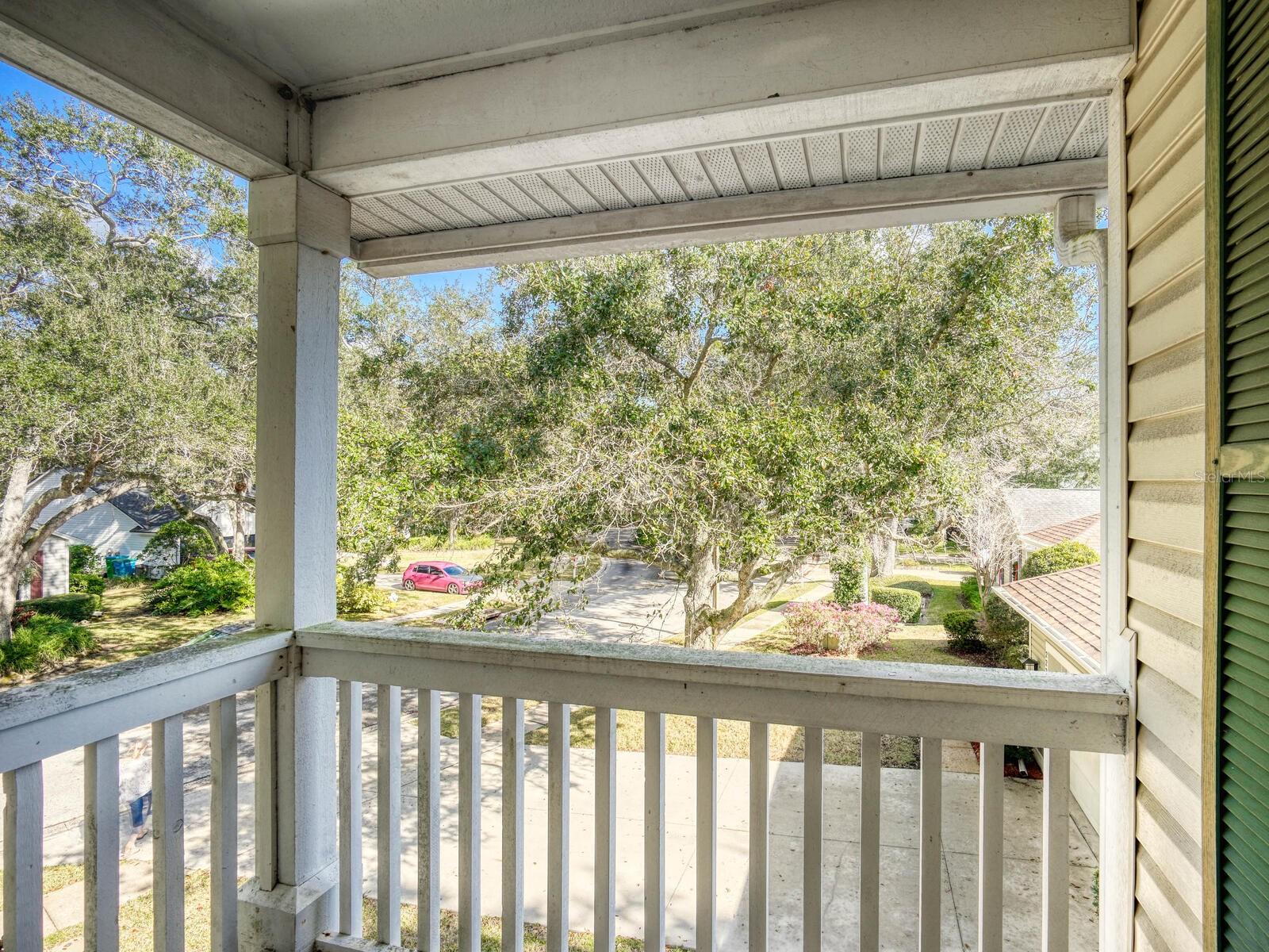 CREEKSIDE ON BELCHER - Residential