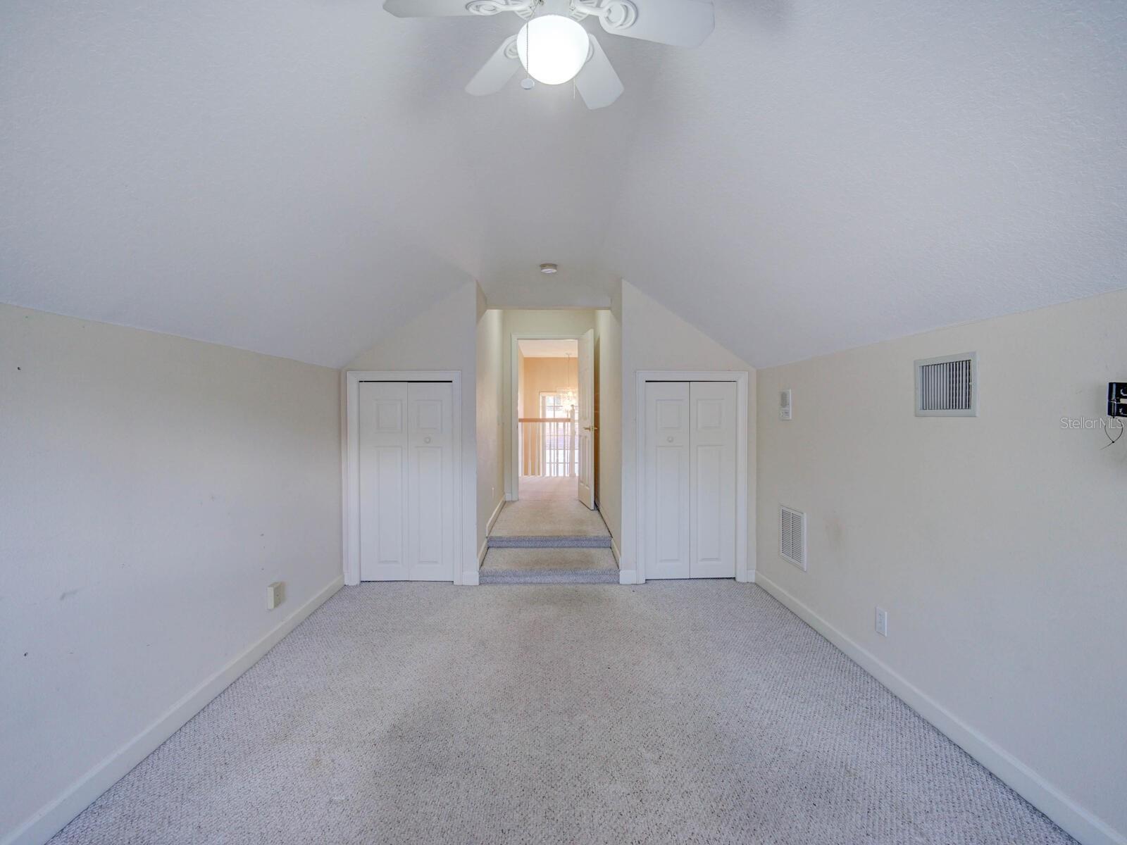 CREEKSIDE ON BELCHER - Residential