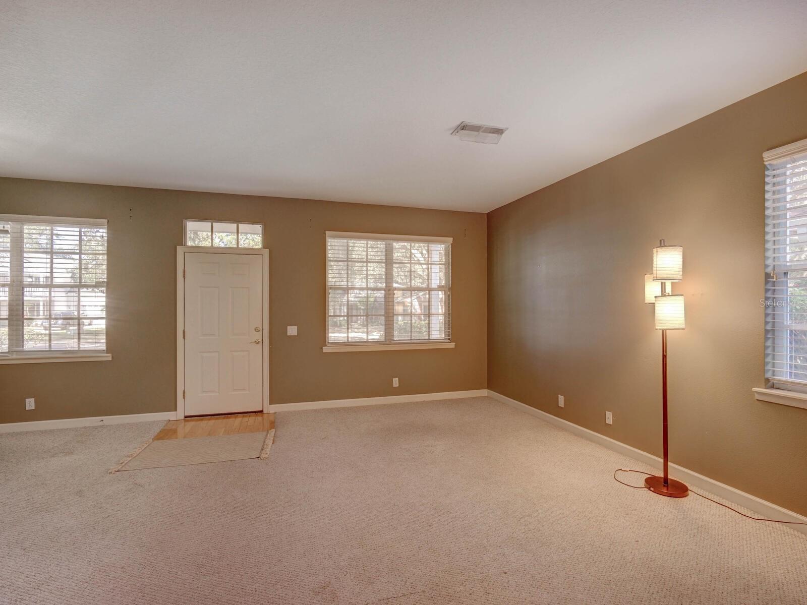 CREEKSIDE ON BELCHER - Residential