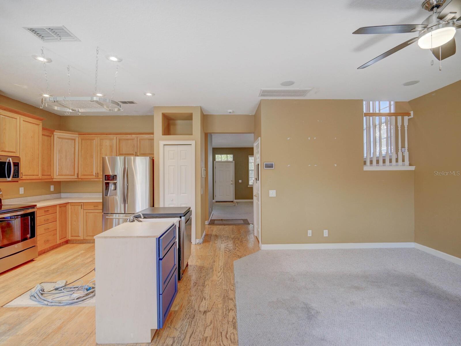 CREEKSIDE ON BELCHER - Residential