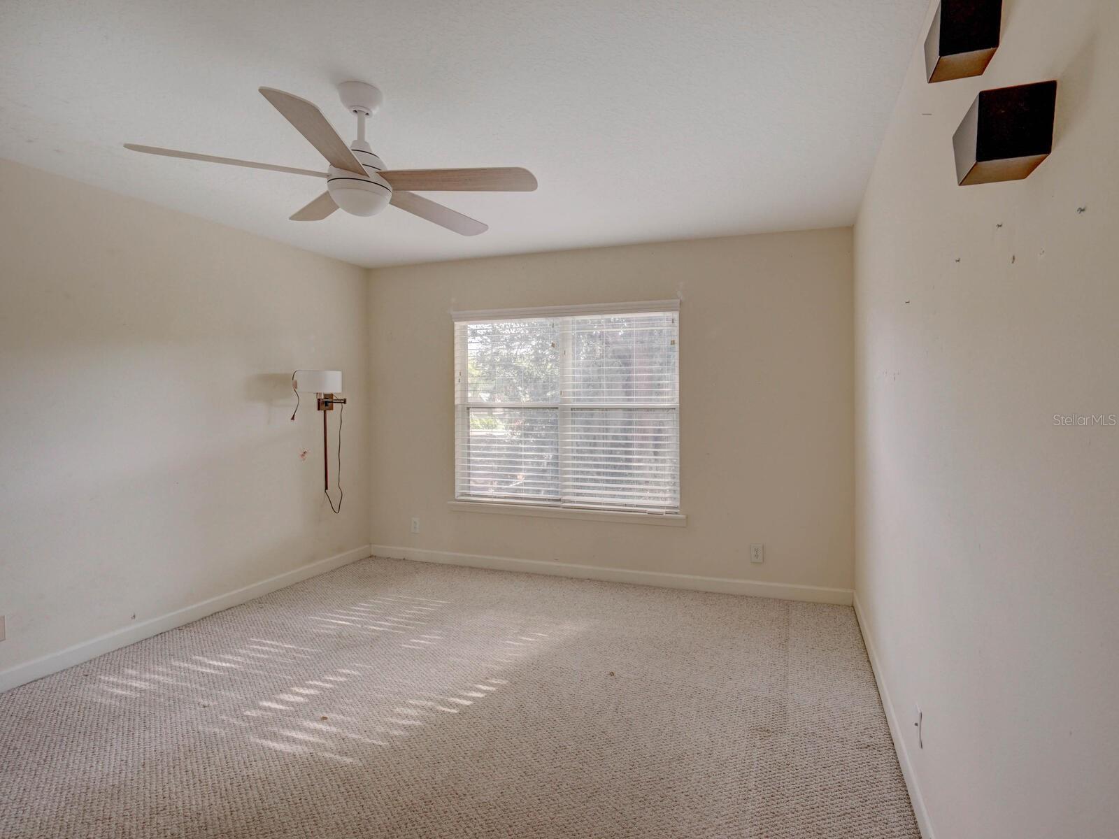 CREEKSIDE ON BELCHER - Residential