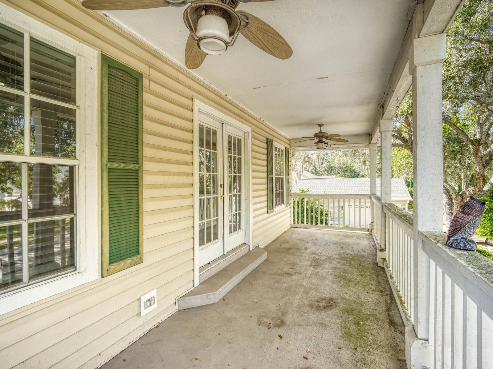 CREEKSIDE ON BELCHER - Residential