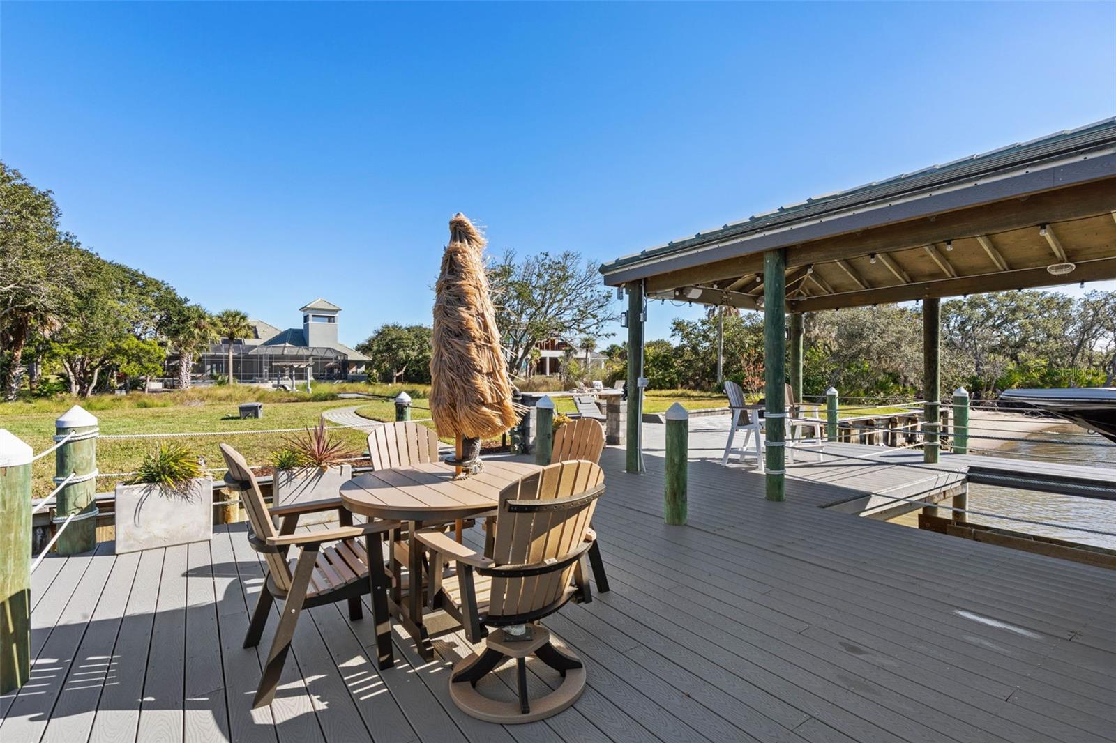 ISLAND ESTATES - Residential