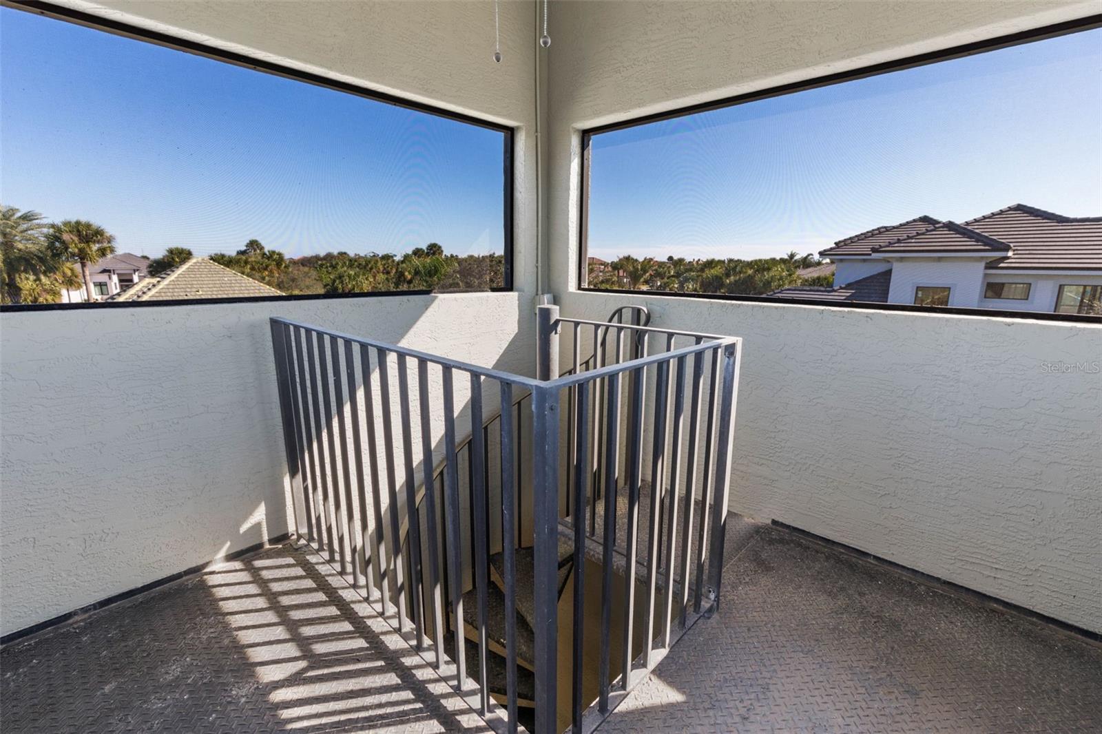 ISLAND ESTATES - Residential