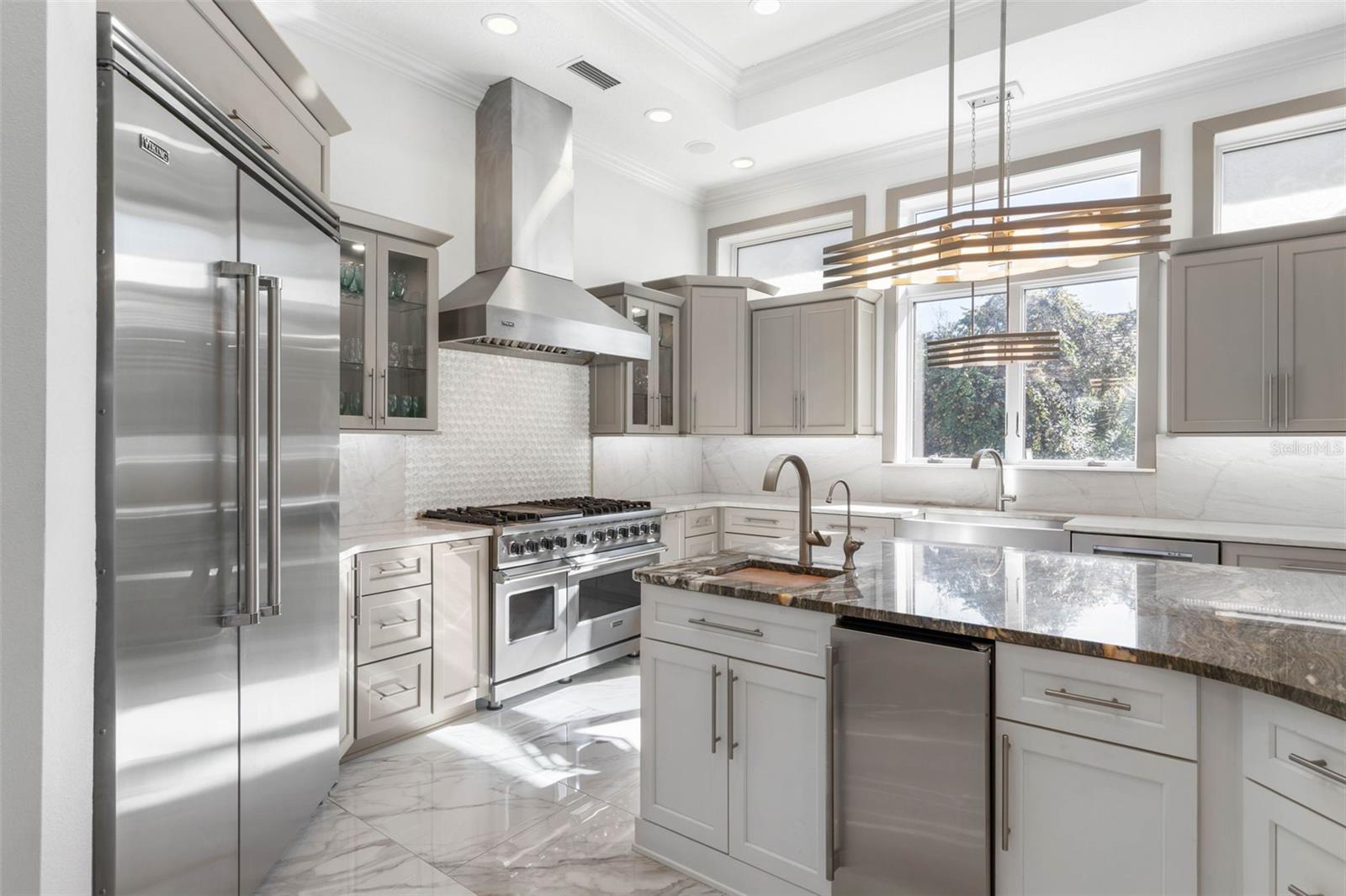 ISLAND ESTATES - Residential