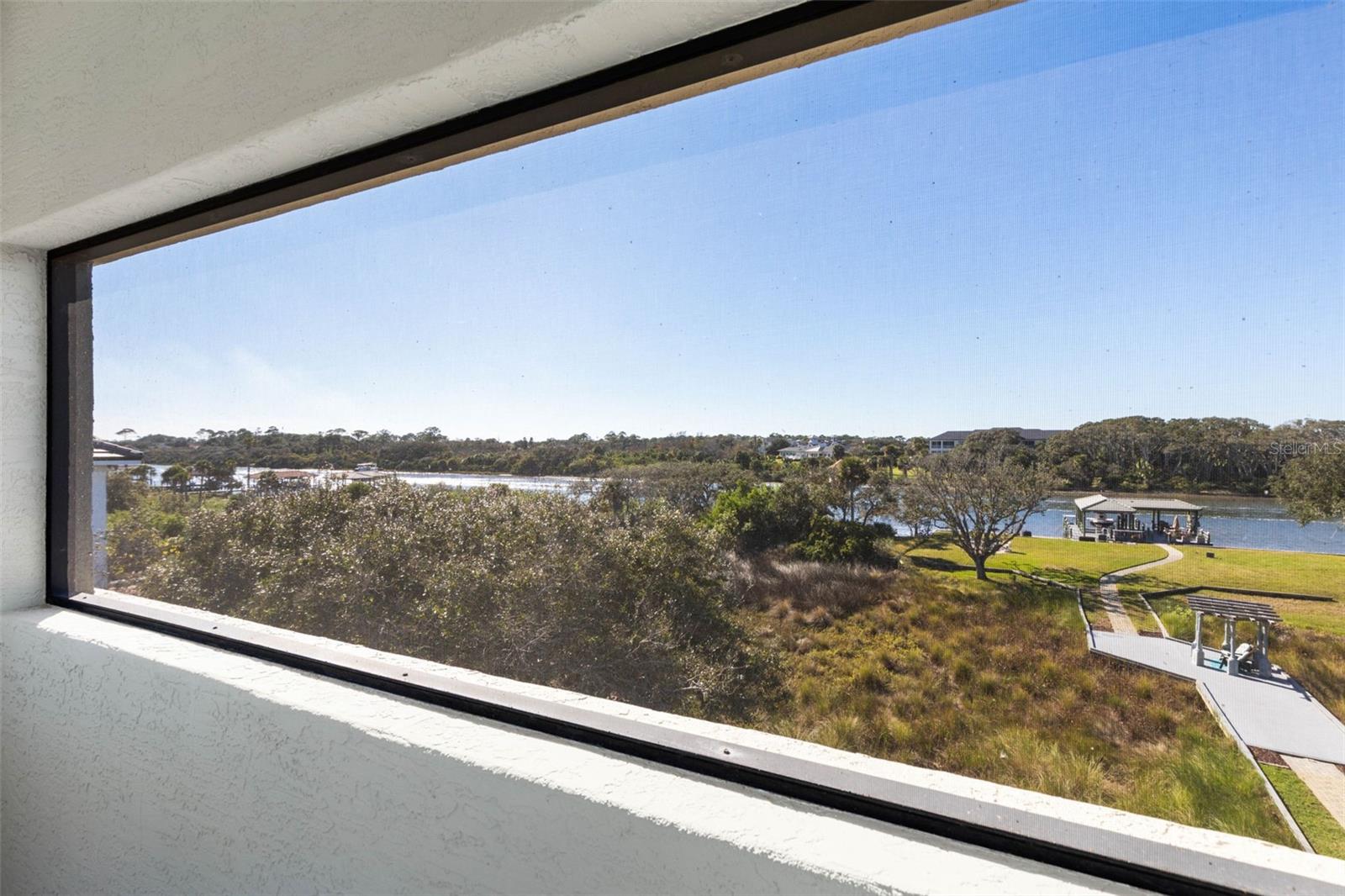 ISLAND ESTATES - Residential