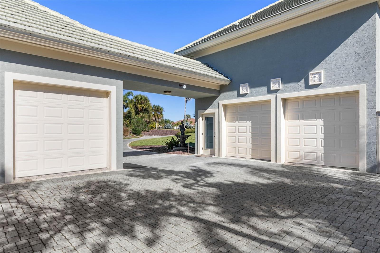 ISLAND ESTATES - Residential