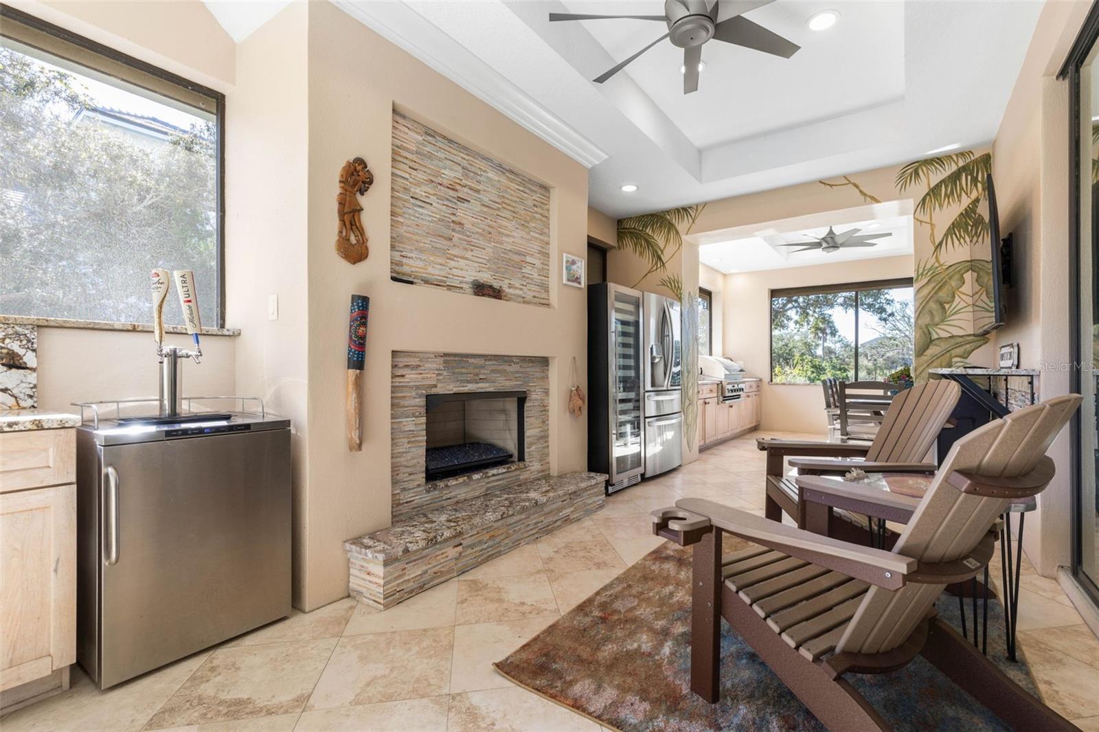 ISLAND ESTATES - Residential