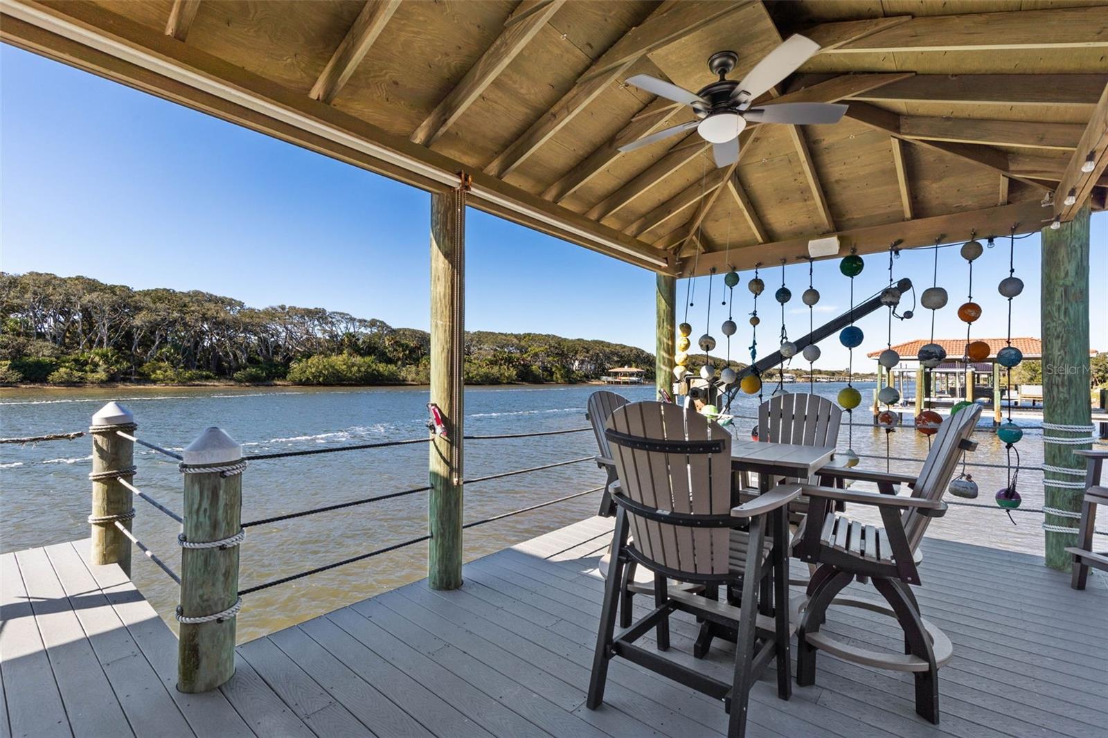 ISLAND ESTATES - Residential